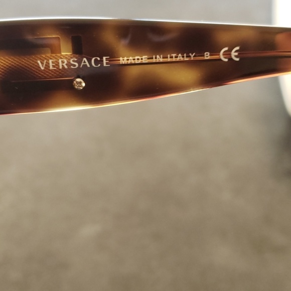 Versace Sunglasses - Picture 5 of 8